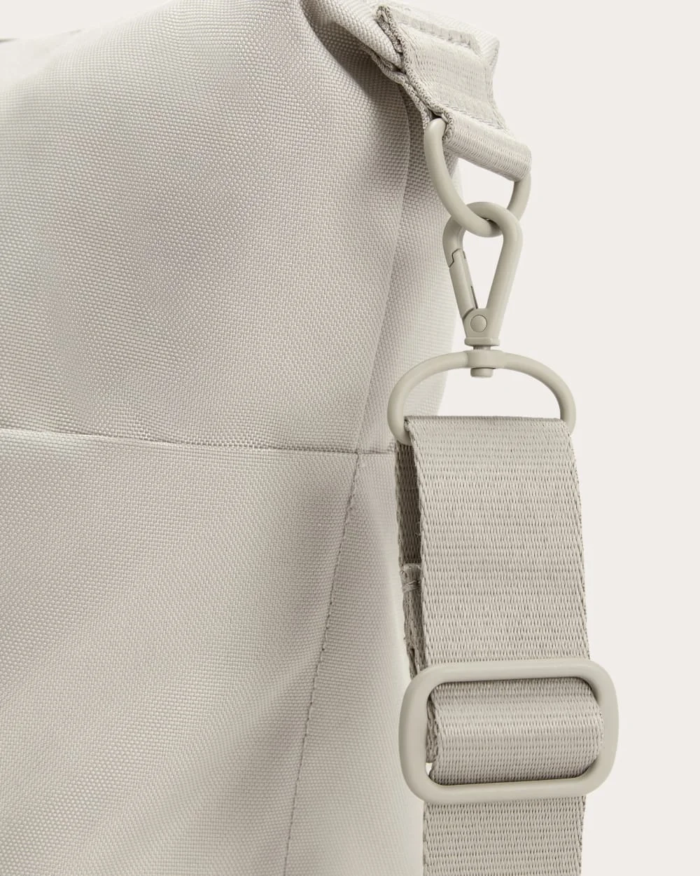 The ReNew Transit 3-Way Tote | Warm Quartz (4)