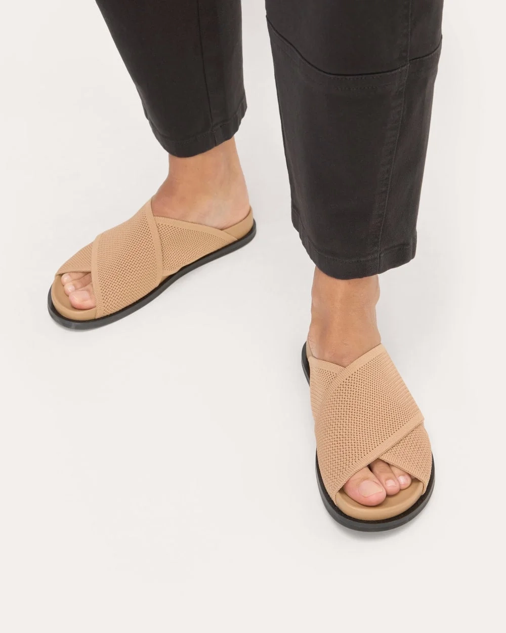 The ReKnit Form Crossover Sandal | Caramel (3)