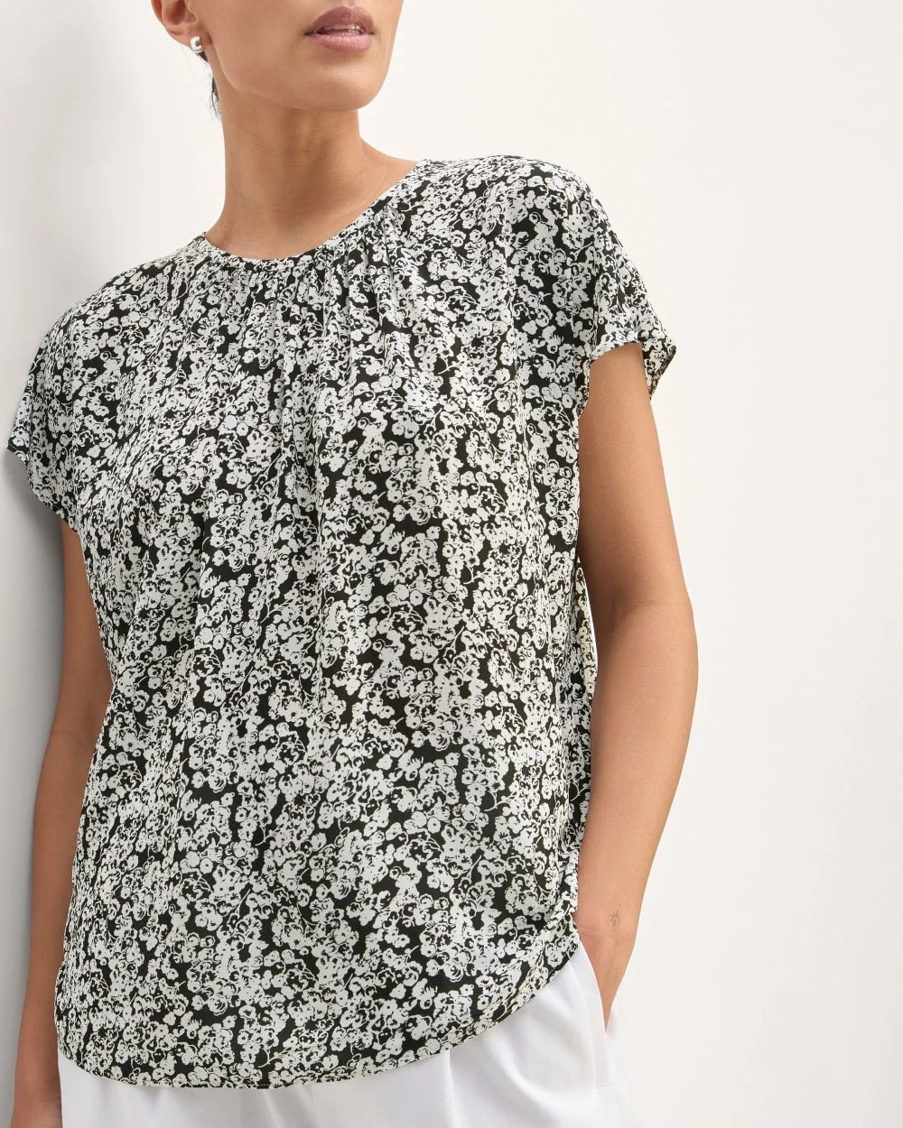 The Gathered Neck Top | Black / Bone Mini Floral (3)