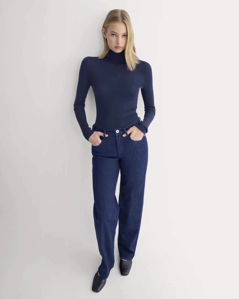The Turtleneck in Ultrasoft Merino | Rich Navy (3)