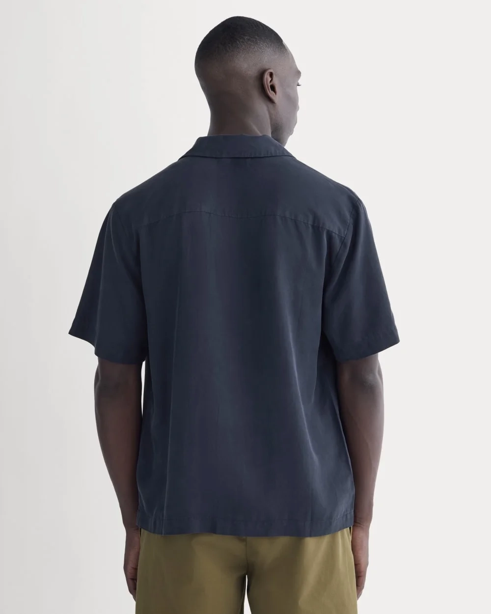 The Resort Shirt in Butterlite | Navy (3)