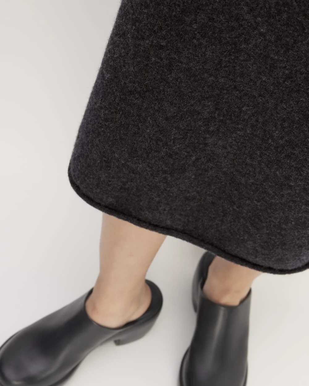 The Cozy-Stretch Skirt | Charcoal (2)