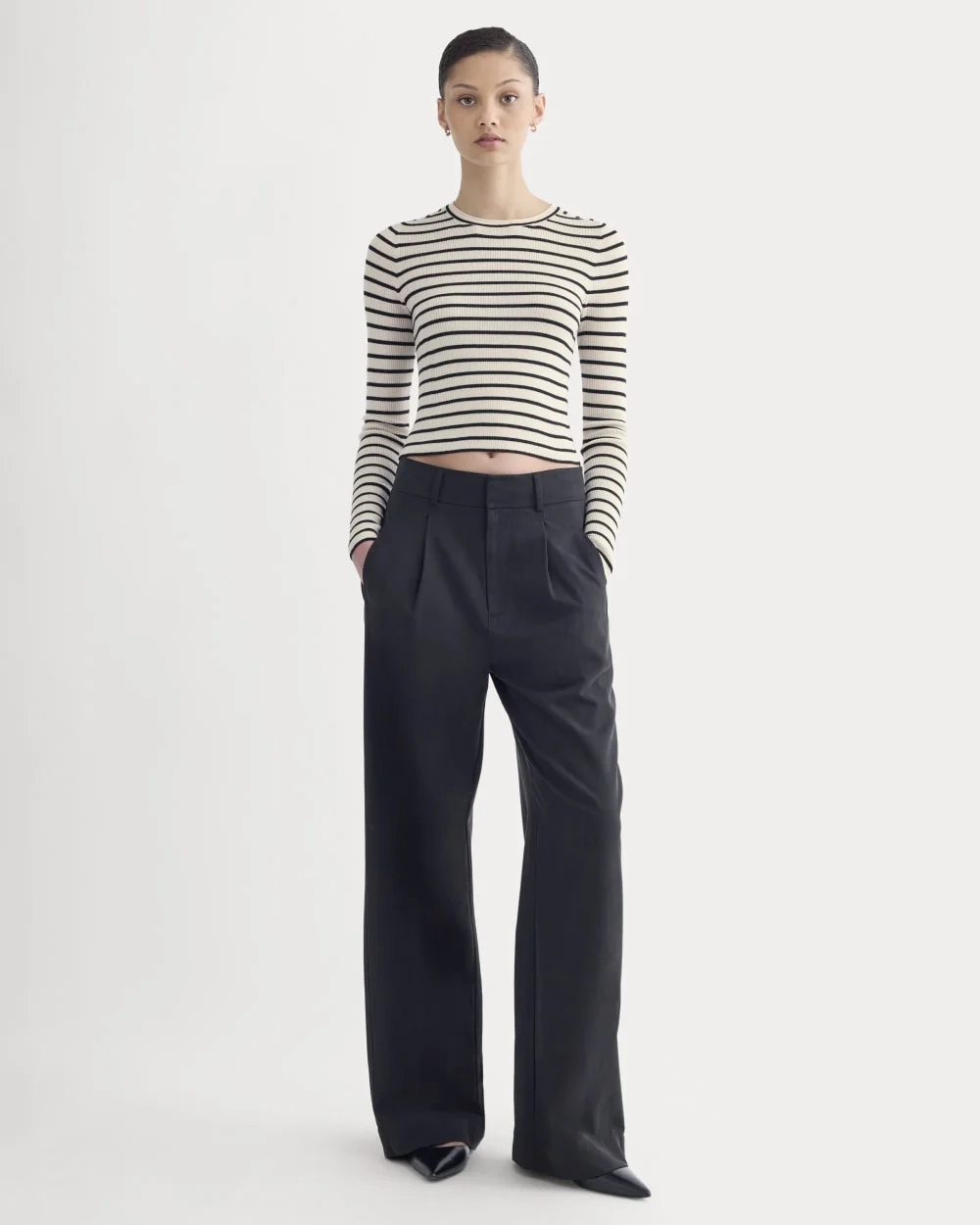 The Cropped Crew Top in Ultrafine Merino | Parchment / Black (3)
