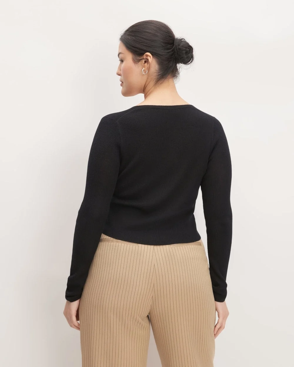 The Cardigan in Ultrasoft Merino | Black (3)