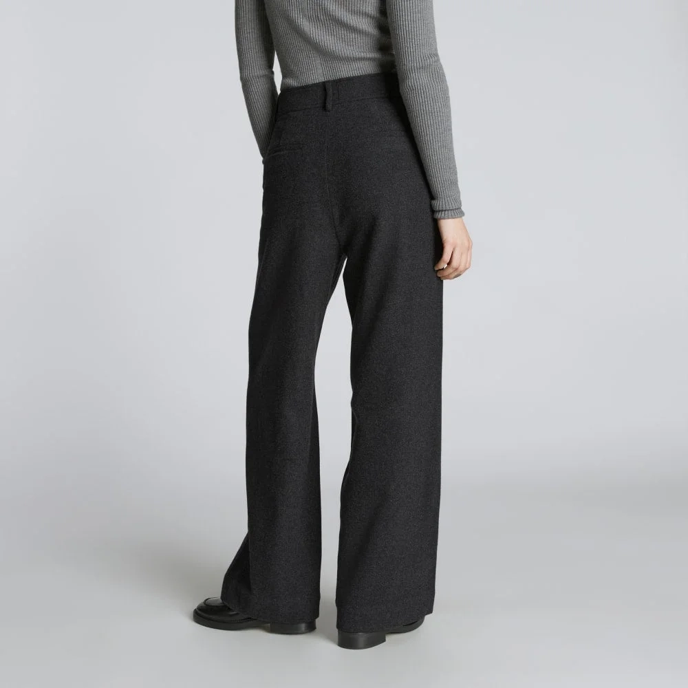 The ReWool® Way-High Drape Pant | Heathered Charcoal (3)