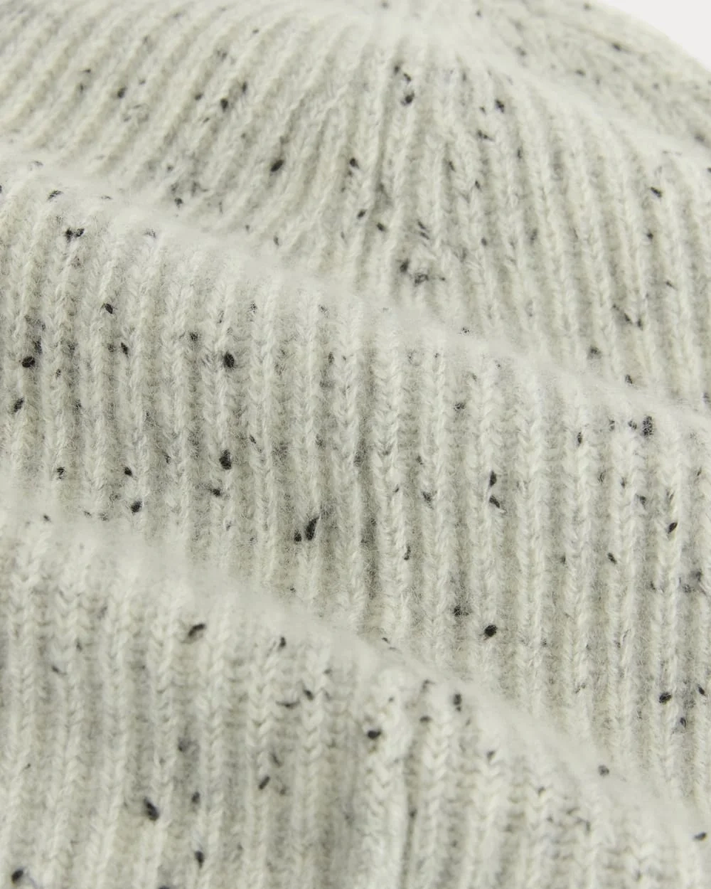 The Cashmere Ribbed Beanie | Frost Donegal (4)