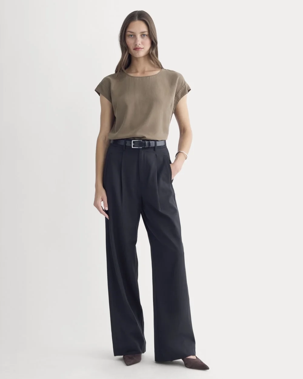 The Muscle Top in Butterlite | Deep Taupe (6)