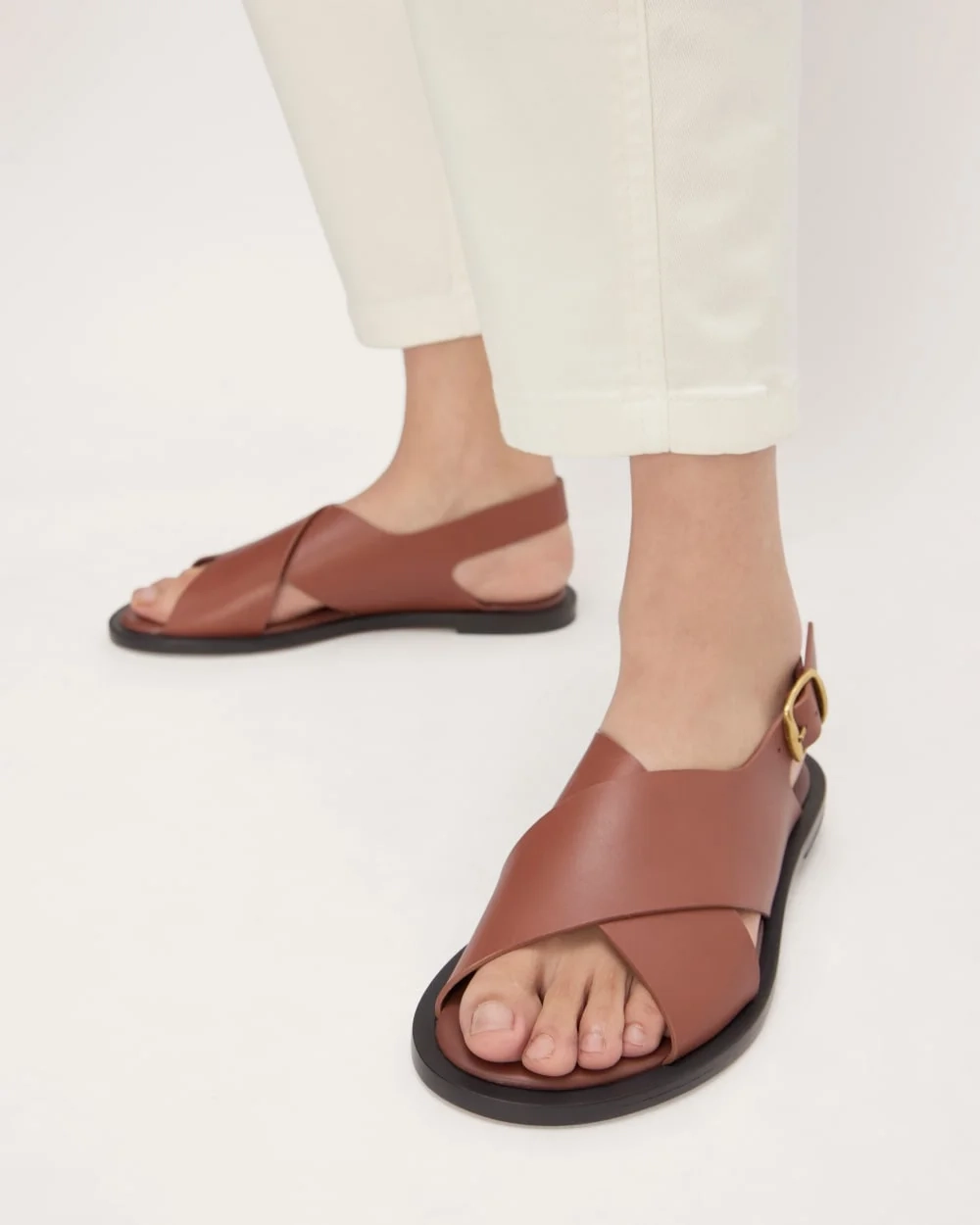 The City Crossover Sandal | Rum (4)