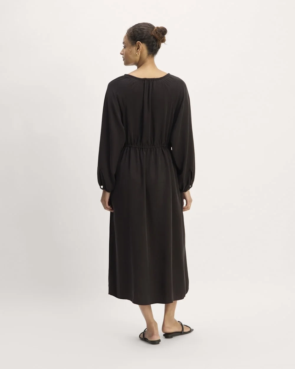 The TENCEL™ Gathered Maxi Dress | Black (3)