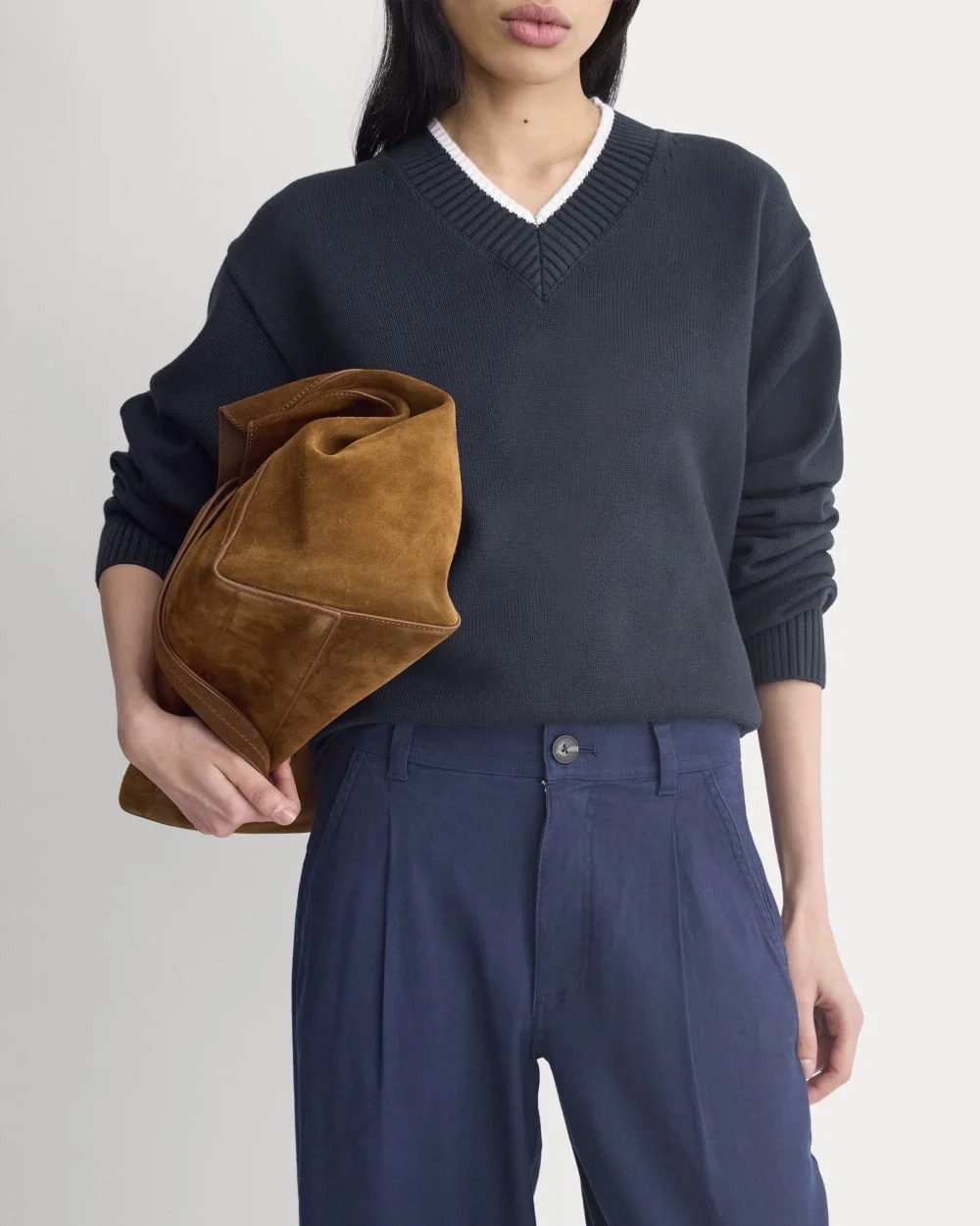 The Everywhere Pant in Stretch Linen | Navy (2)