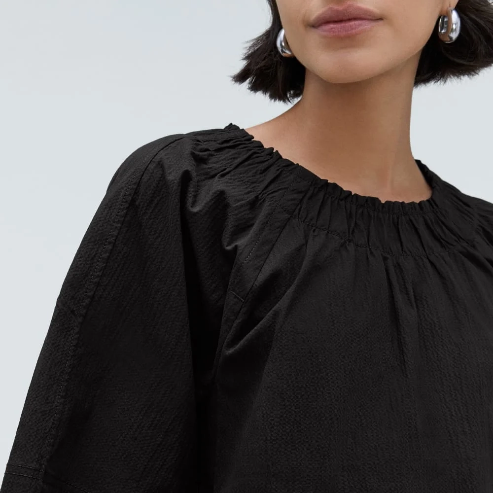 The Seersucker Gathered Tee | Black (5)