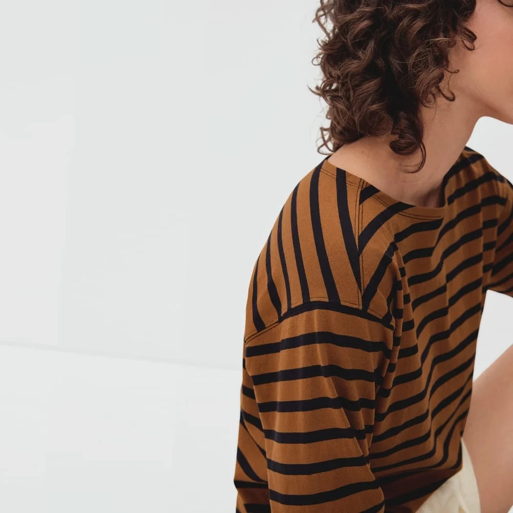 The Mariner Tee | Toasted Almond / Black (3)