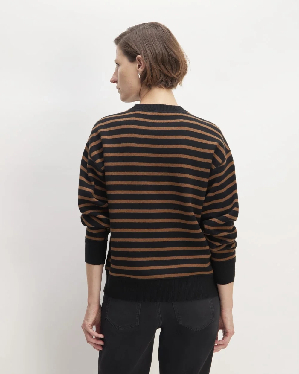 The Cotton-Merino Sweatshirt | Black / Dark Camel (3)