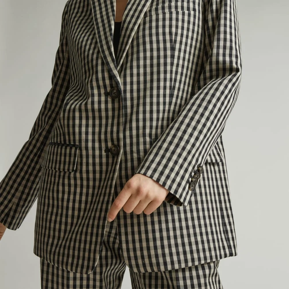 The Oversized Blazer in Buttersmooth | Khaki / Black (3)