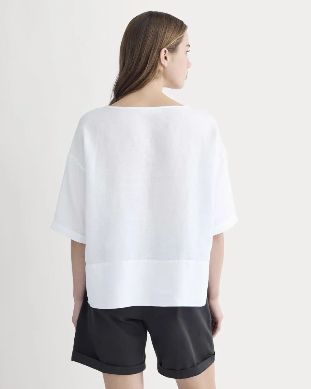 The Boatneck Top in Linen | White (4)
