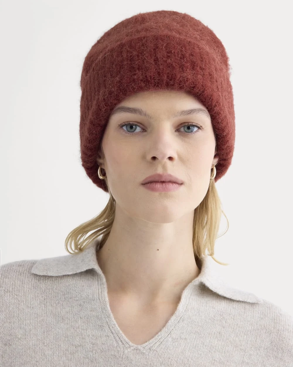 Plush Alpaca Beanie | Merlot (3)