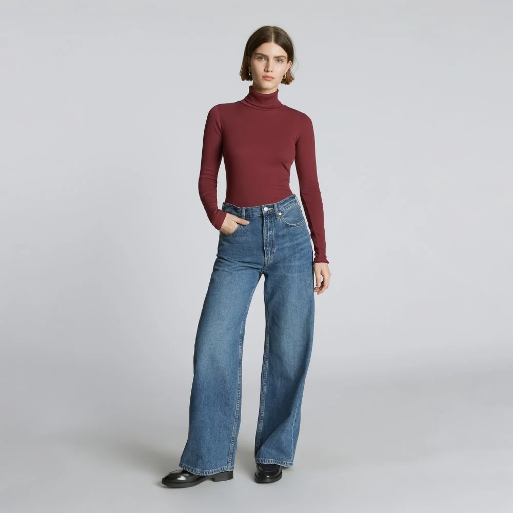 The Luxe Micro-Rib Turtleneck | Brandy (4)