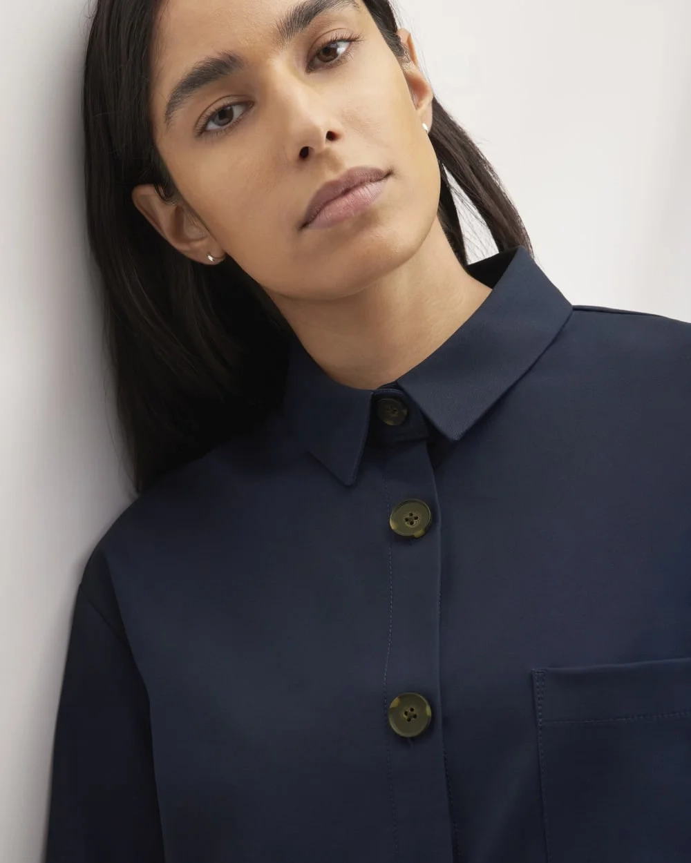 The Structured Cotton Cropped Shirt | Navy (3)
