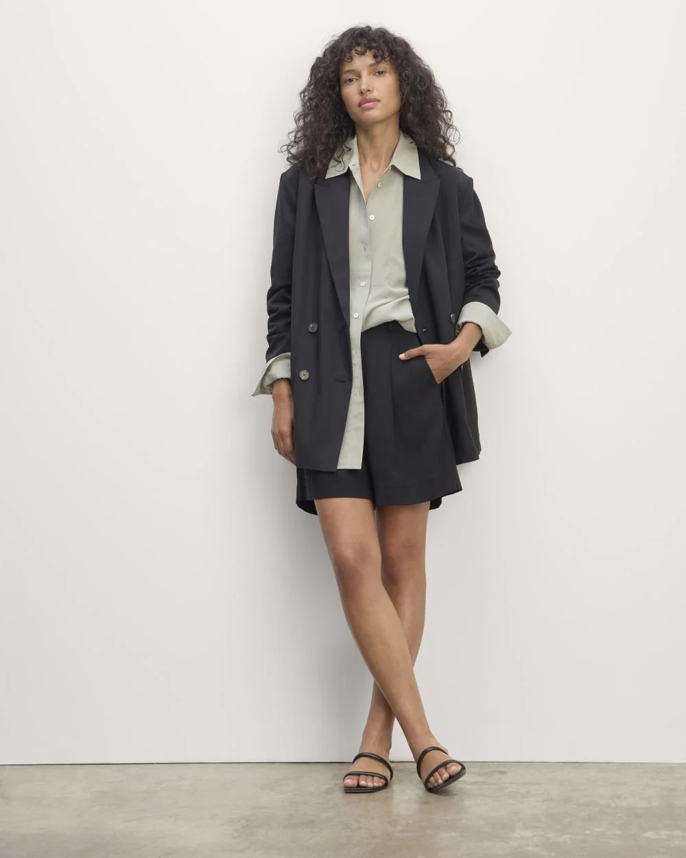 The Boyfriend Shirt in Washable Silk | Seagrass (3)