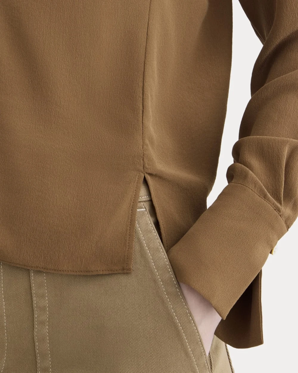 The V-Neck Blouse in Washable Silk | Toffee (3)