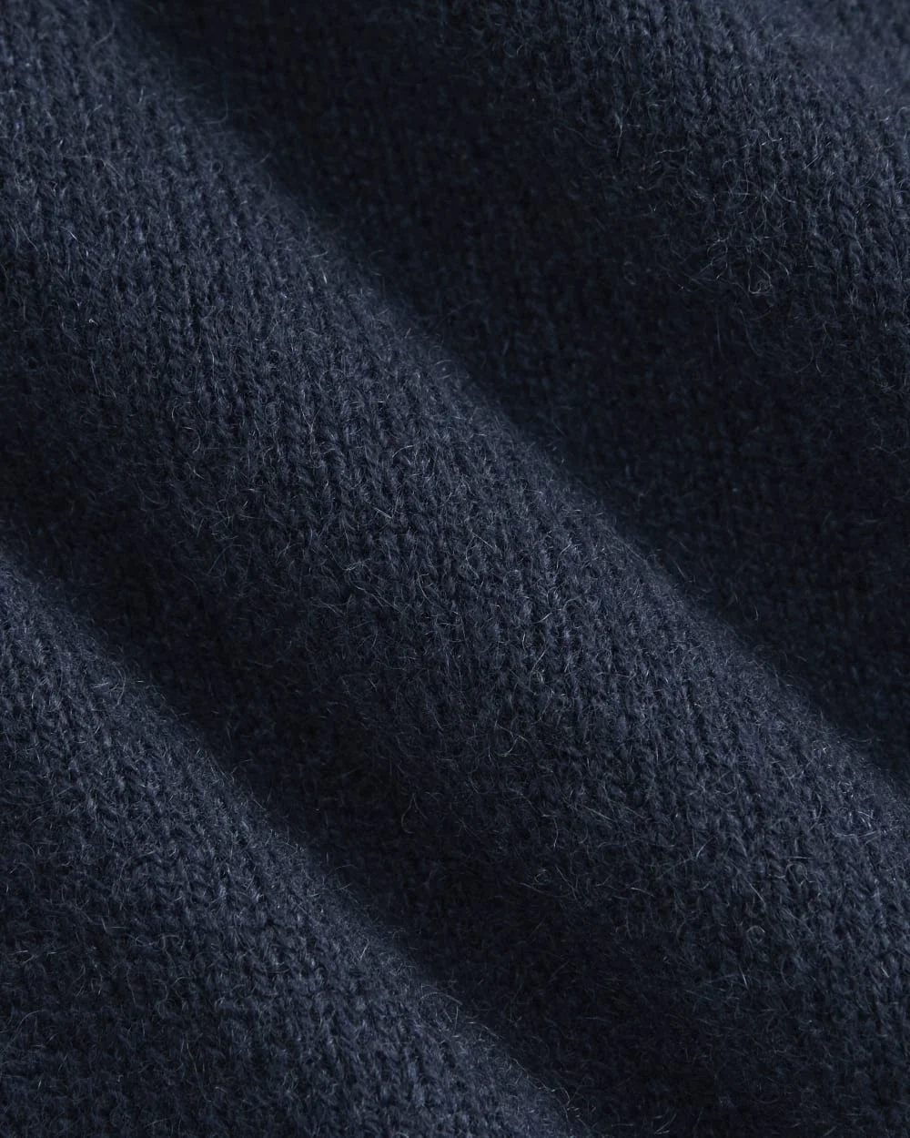 Midweight Cashmere Crew |  Navy (4)