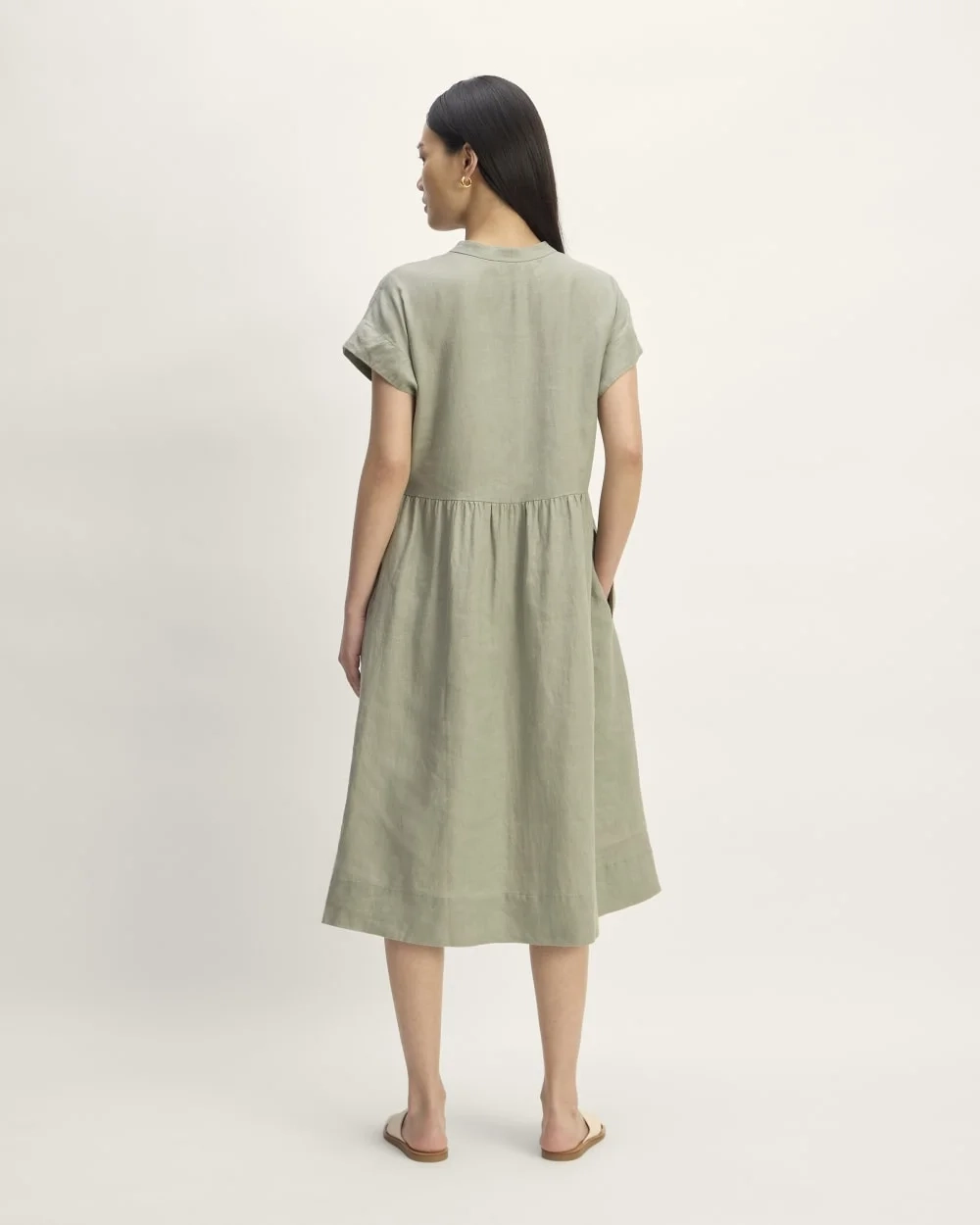 The Craft Dress in Linen | Sage Green (3)