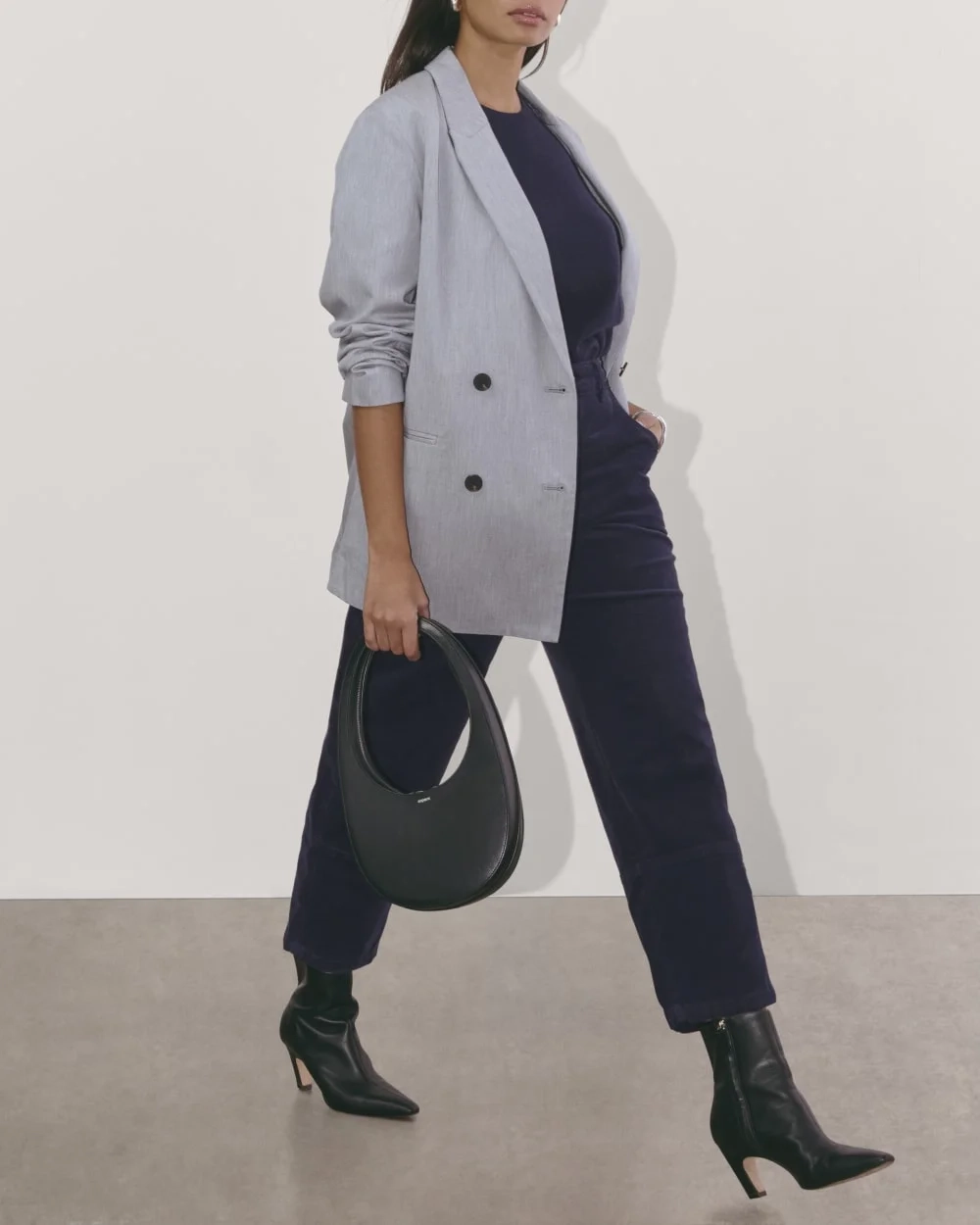 The Utility Barrel in Corduroy | Navy (2)