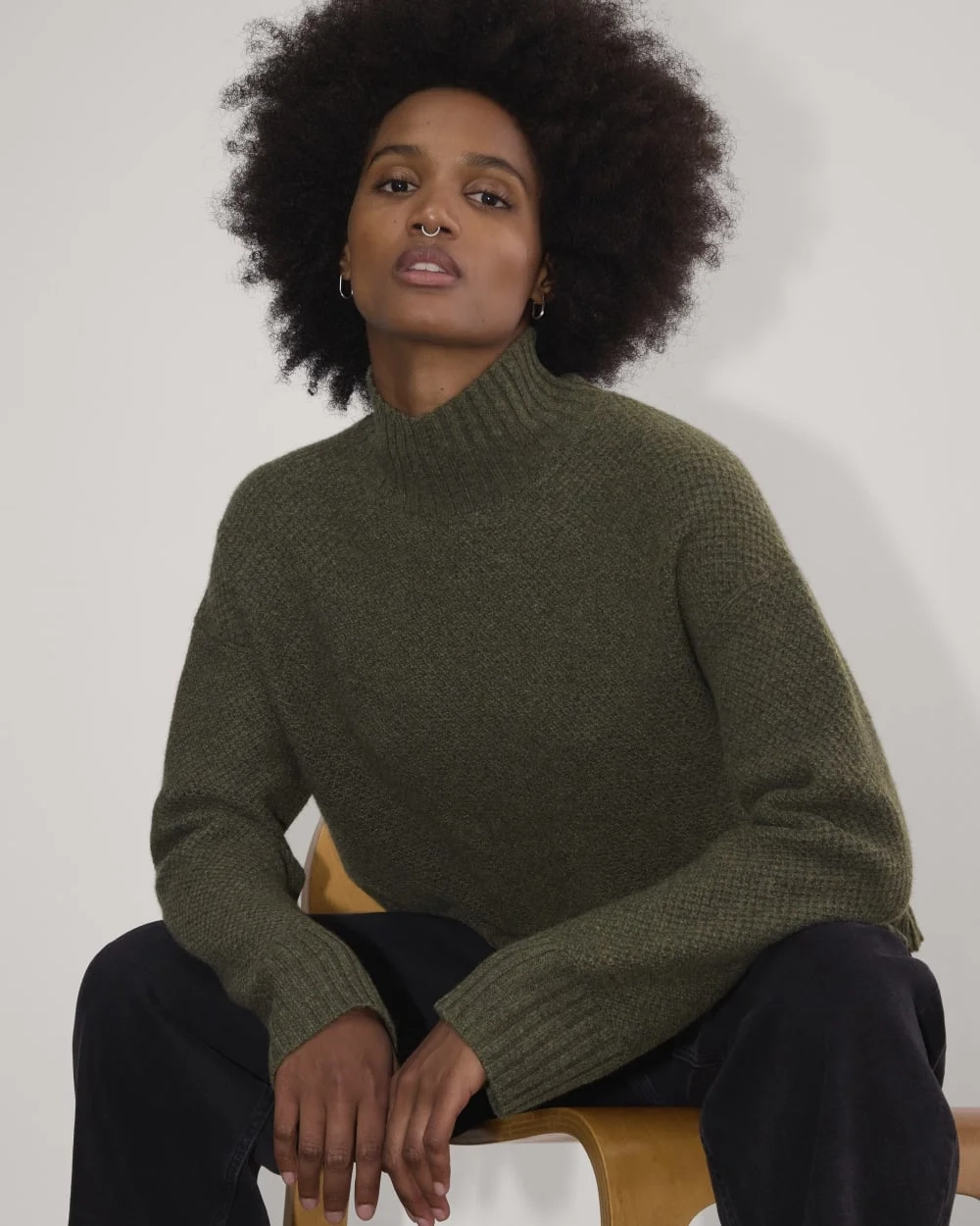 The Honeycomb Funnel Neck in Wool Cashmere | Heathered Army Green (2)
