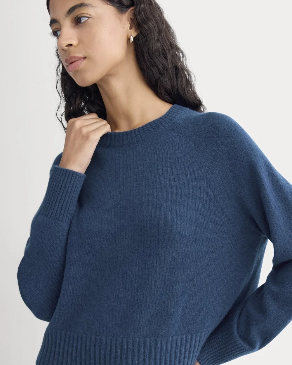 The Boxy Crew in Cashmere | Deep Lazuli Blue (4)