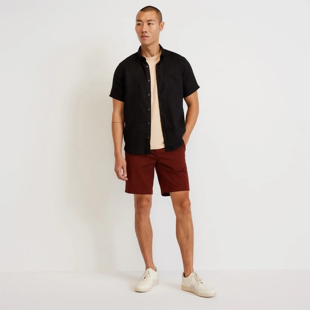 The Classic Short-Sleeve Shirt in Linen | Black (4)