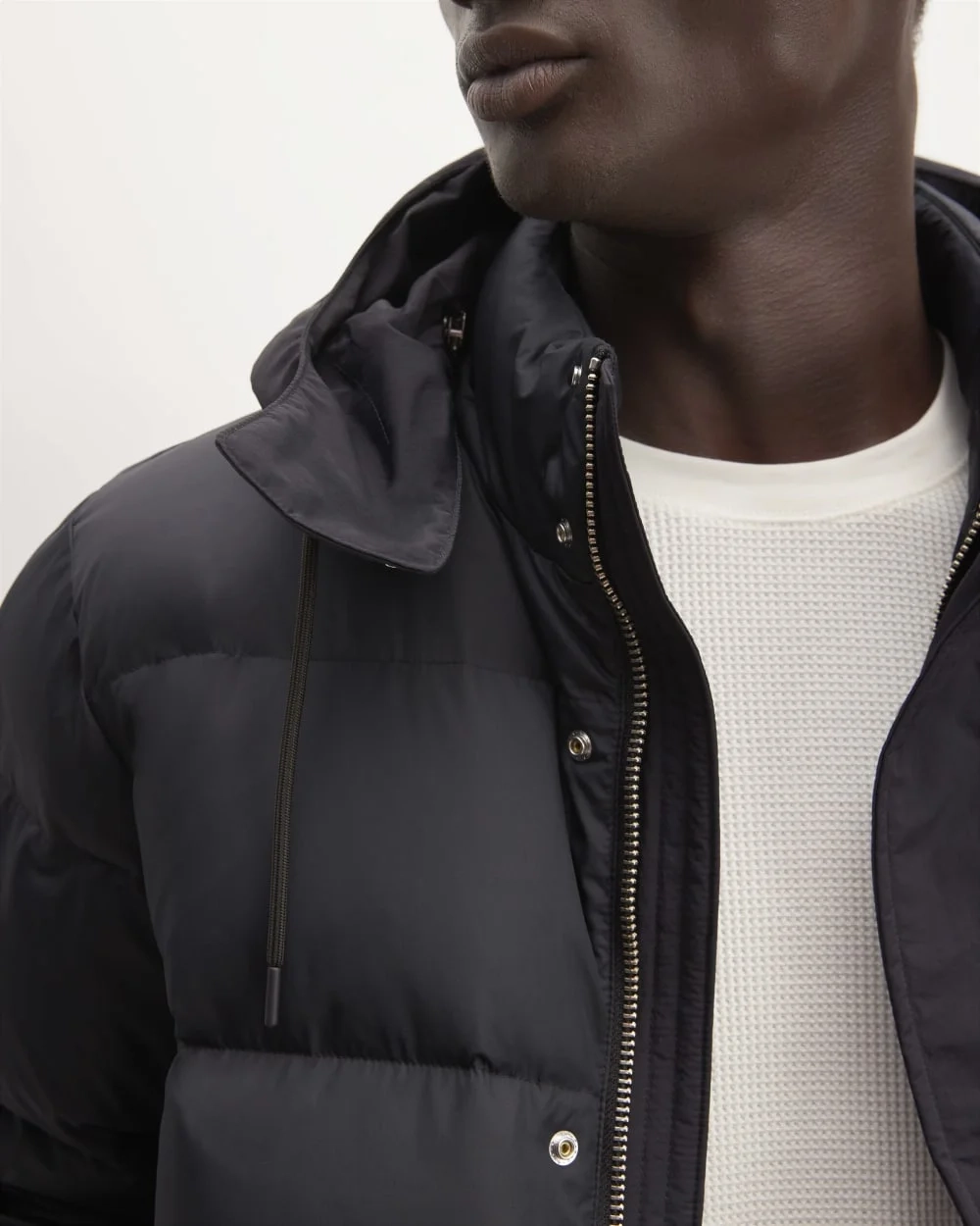 The ReNew Short Puffer | Black (3)