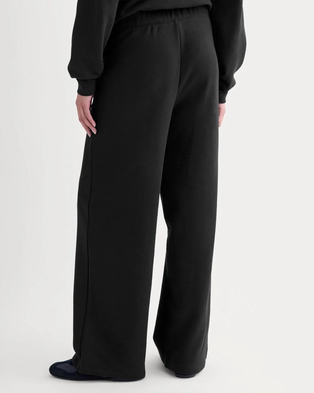 Lightweight Terry Pintuck Sweatpant | Black (2)
