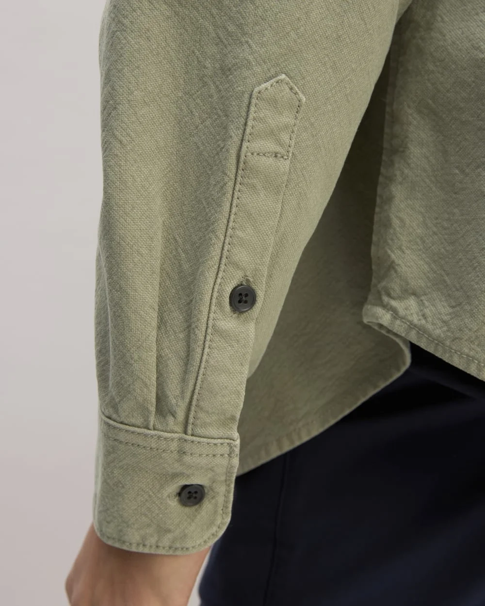 The Canvas Organic Cotton Overshirt | Sage Green (2)