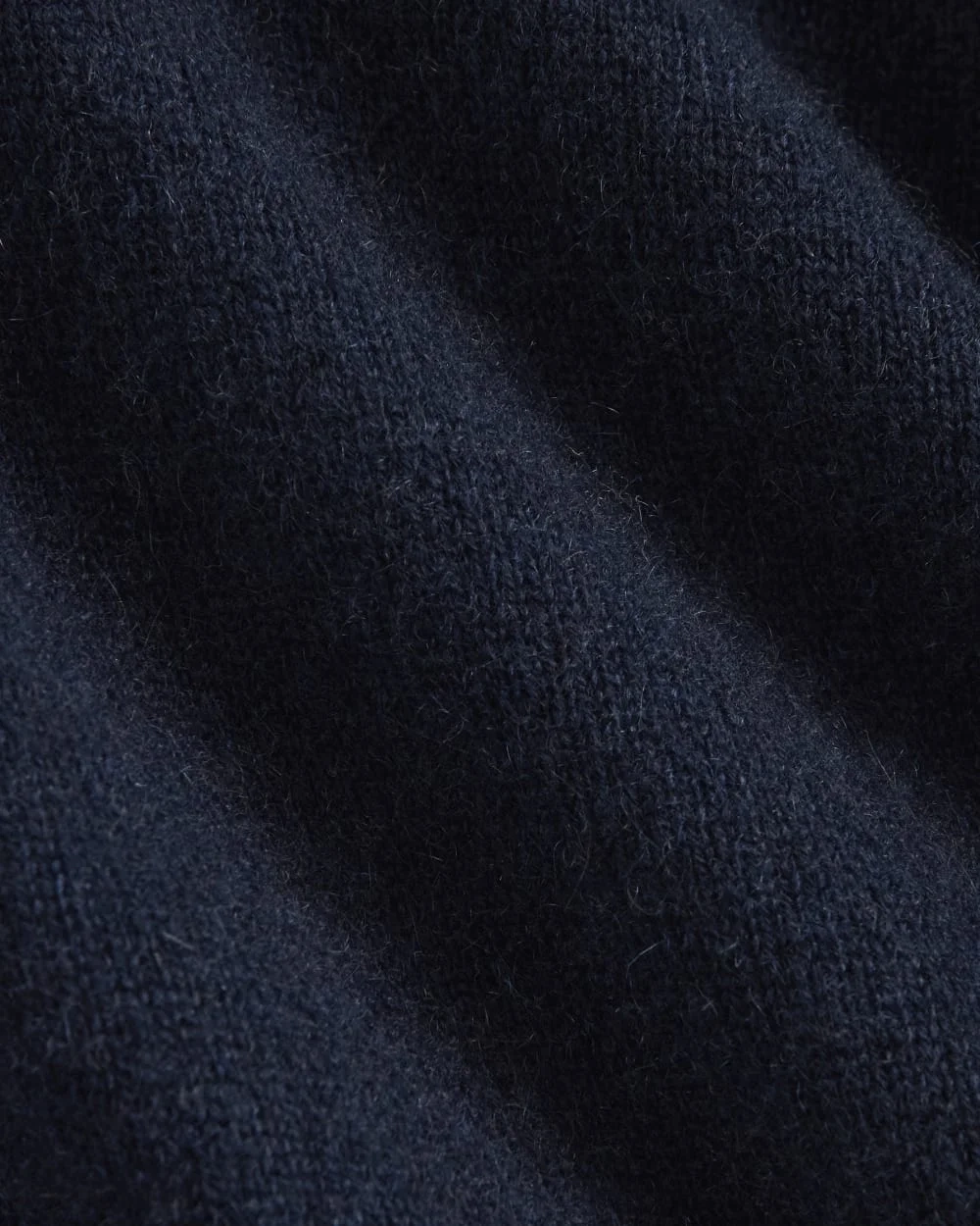 The Classic V in Cashmere | Navy (3)