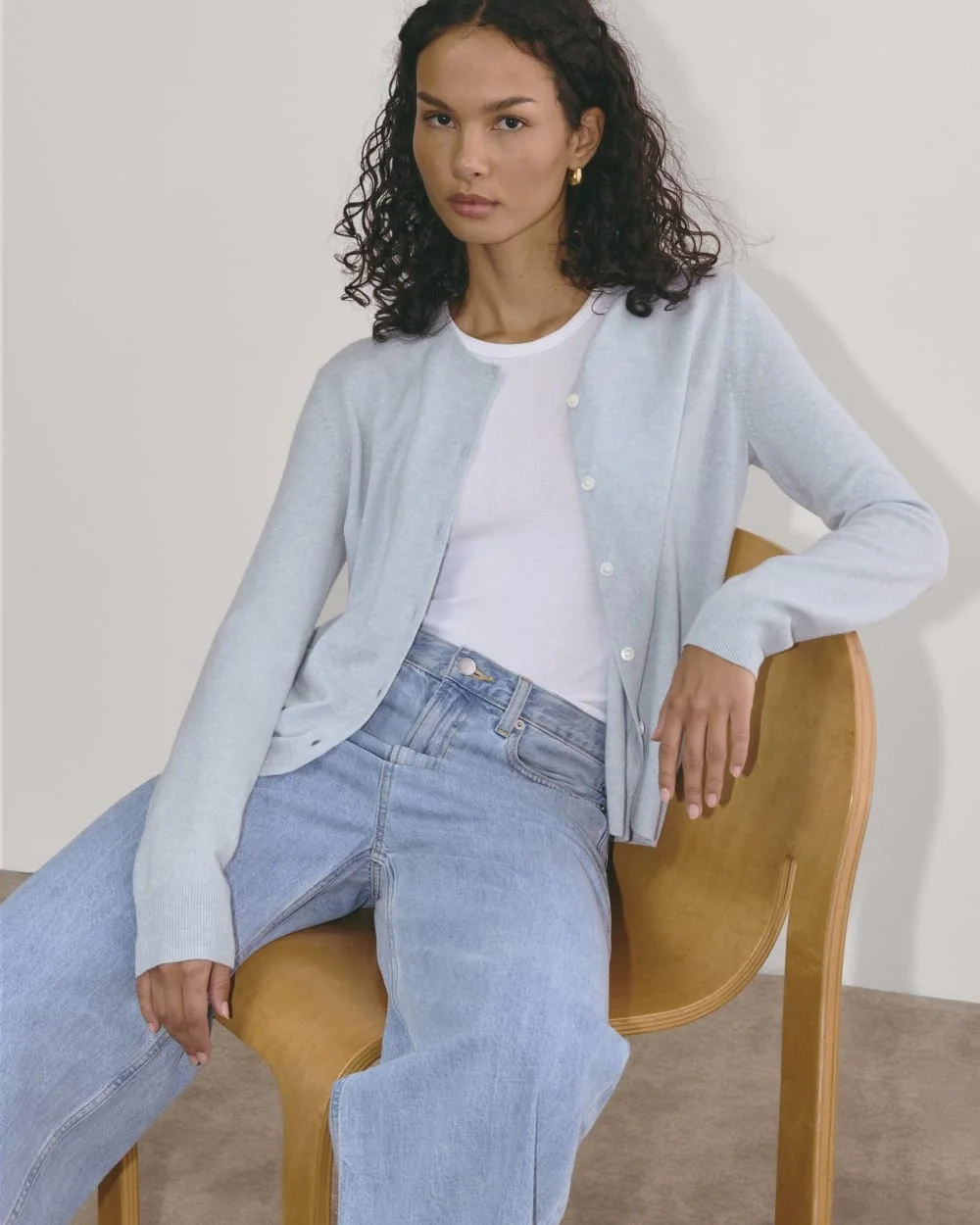 The Classic Cardigan in Cashmere | Sky Blue (2)