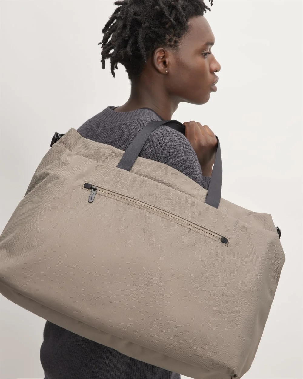 The ReNew Transit Weekender | Warm Charcoal (2)