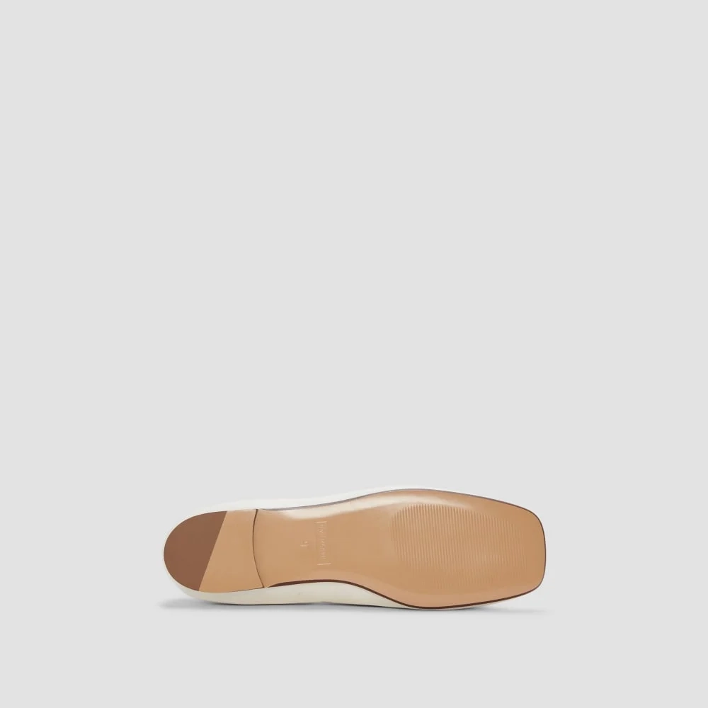 The Day Loafer | Canvas (4)