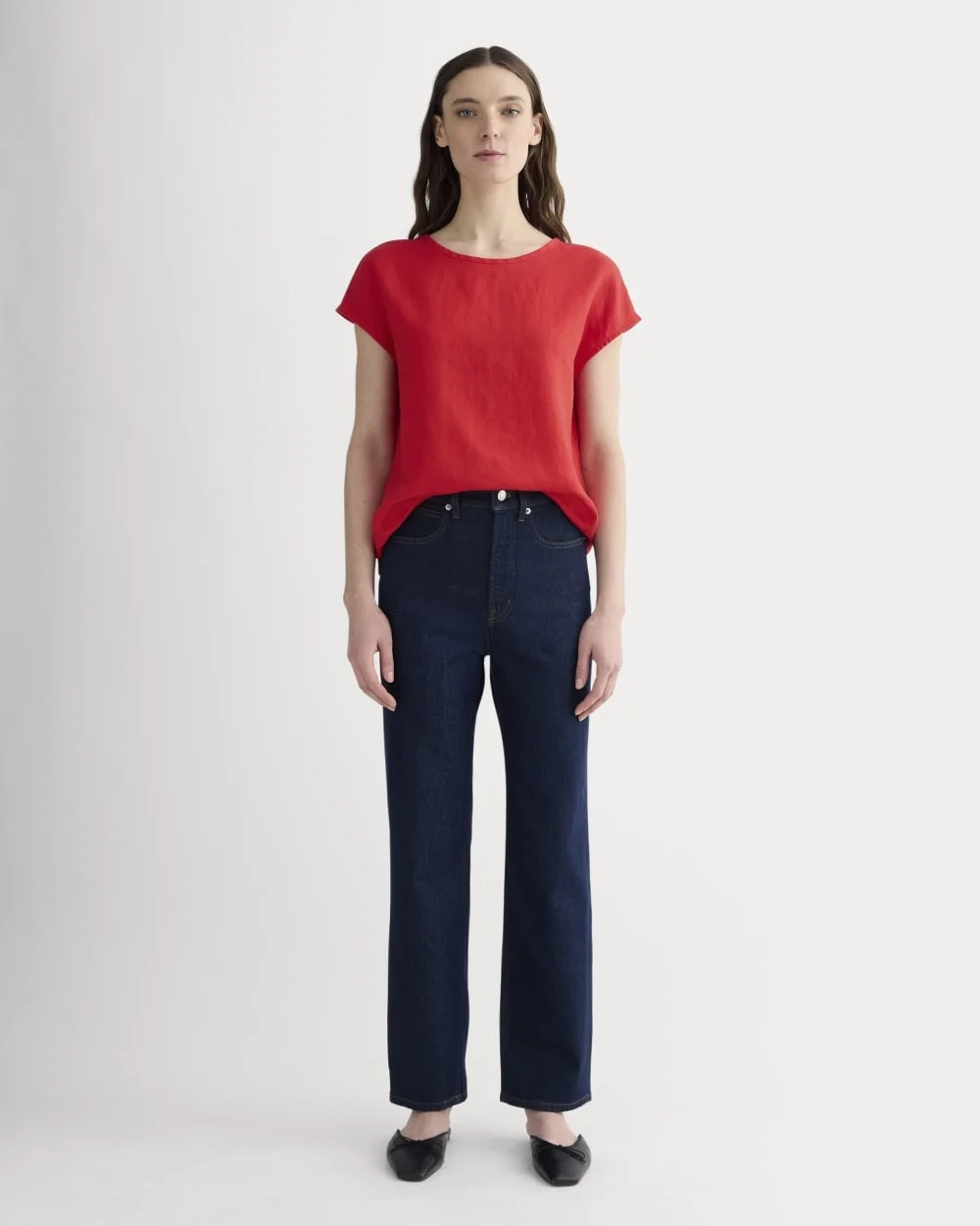 The Muscle Top in Linen | Classic Red (2)