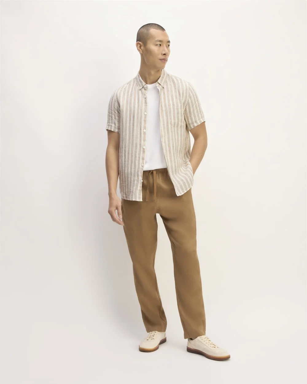 The Classic Short-Sleeve Shirt in Linen | Bone / Toasted Coconut (4)