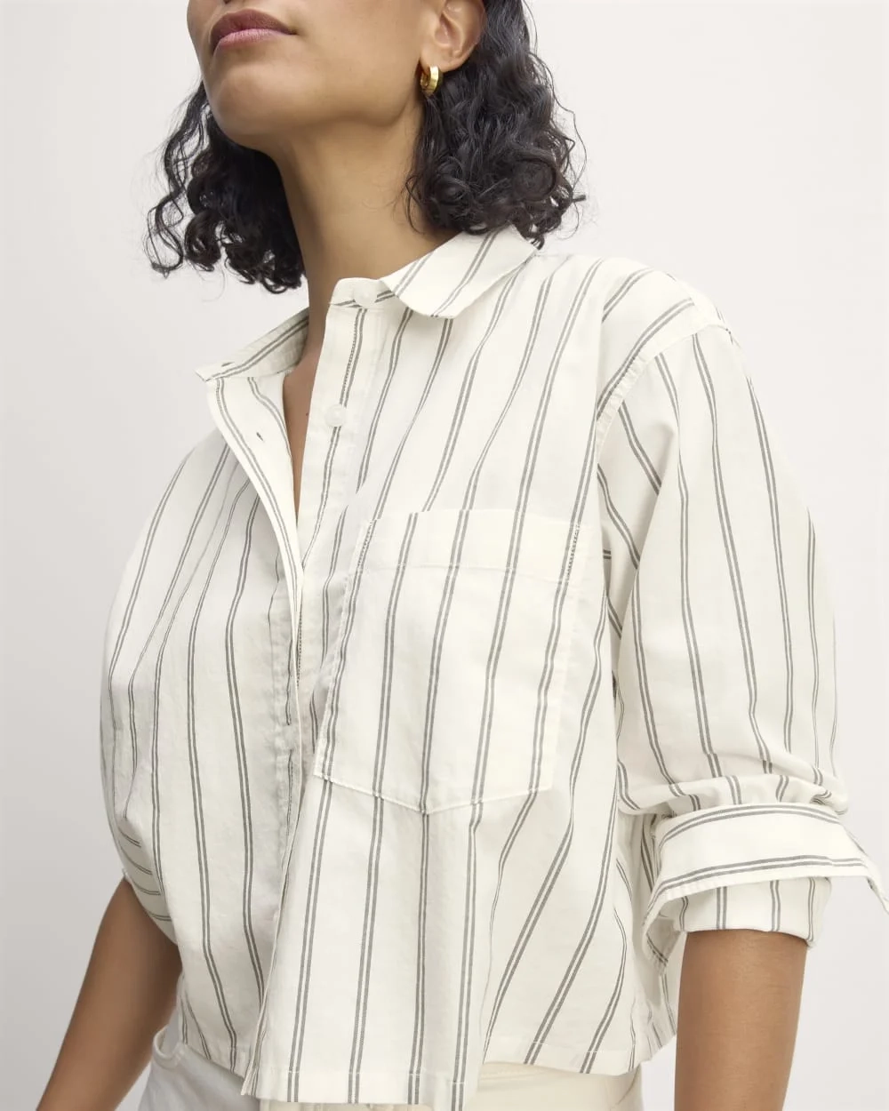 The Way-Short Shirt in Silky Cotton | Bone / Black (3)
