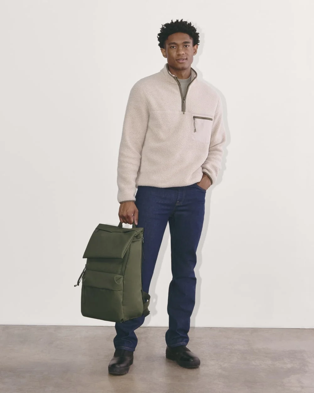 The ReNew Transit Backpack | Dark Forest (3)