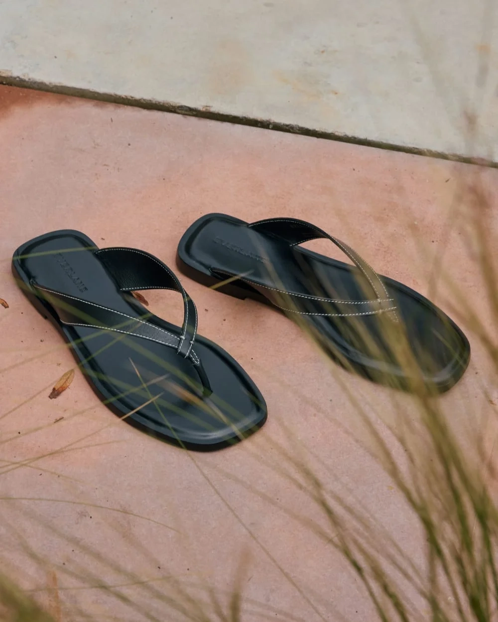 The Leather Flip Flop |  Black (5)