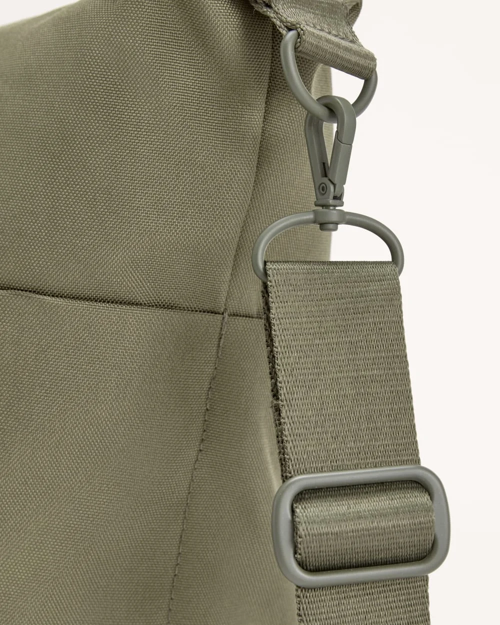 The ReNew Transit 3-Way Tote | Kalamata (7)