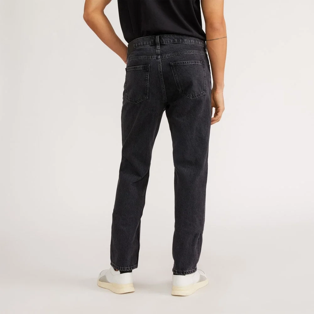 The Authentic Straight Jean | Washed Black (5)