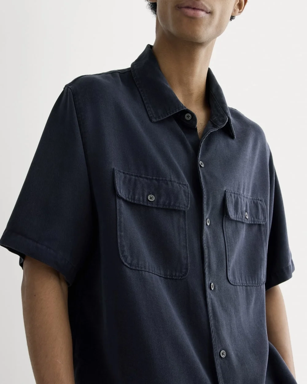 The Relaxed Utility Shirt in Buttersoft | Navy (2)