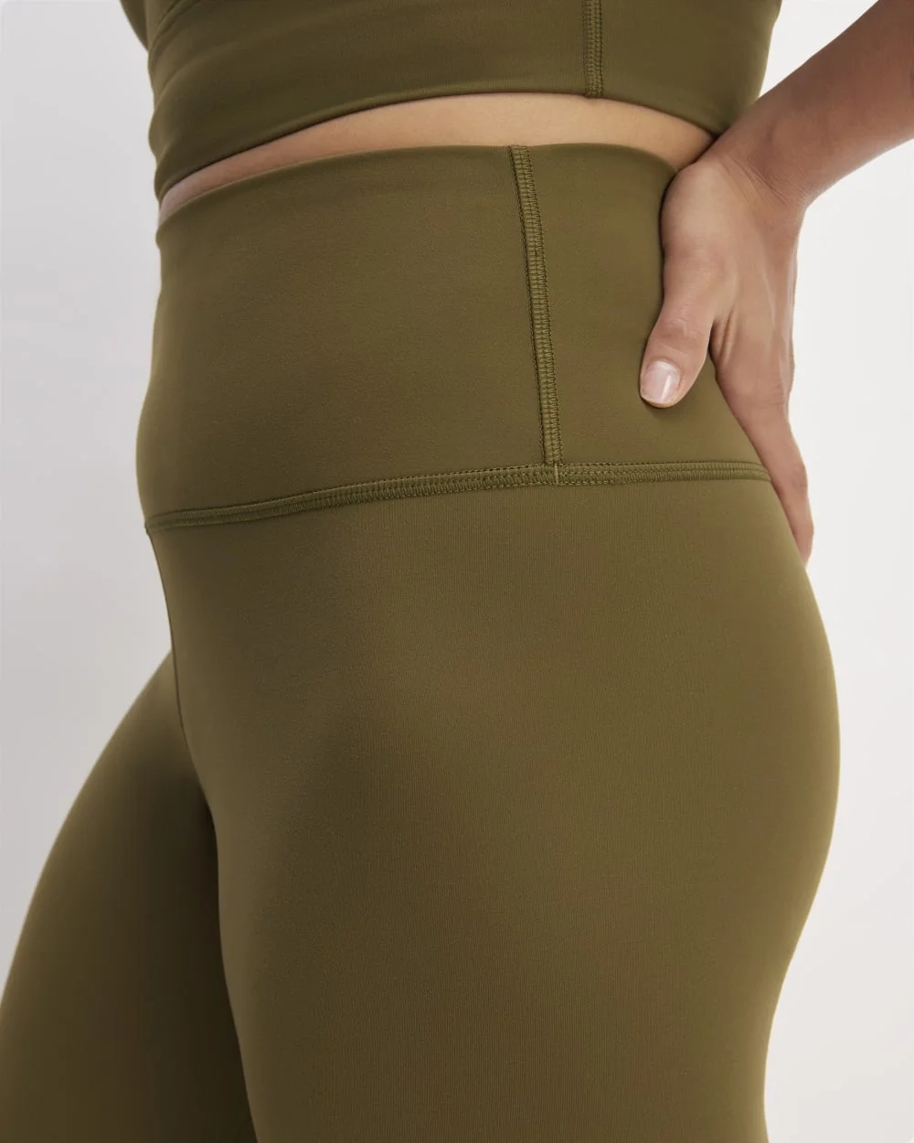The Perform 24/7 Legging | Beech | 28" Inseam (2)