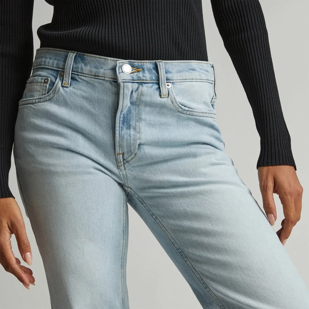 The Low-Rise Shortie Jean | Fog (3)