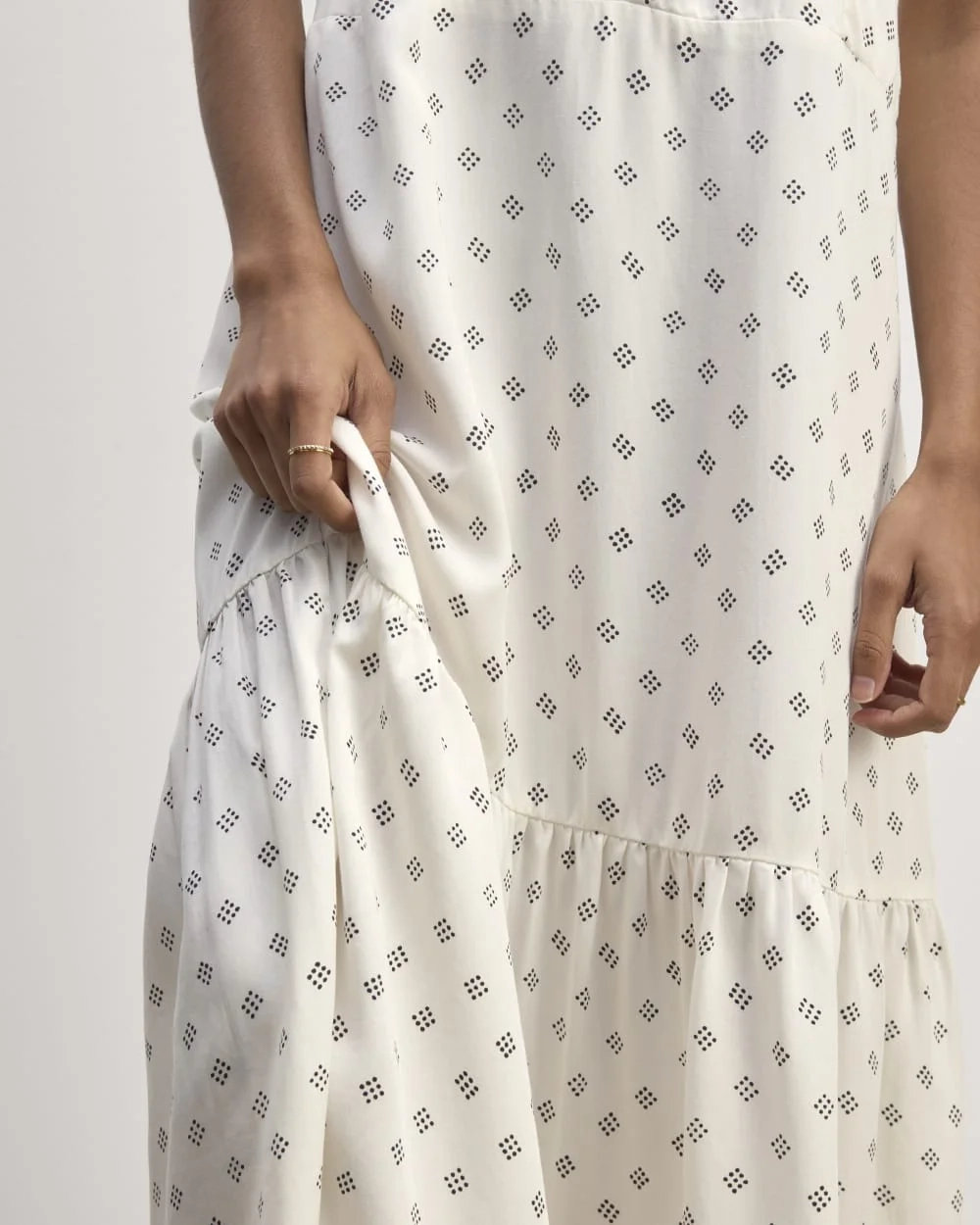 The Long Weekend Dress in Butterlite | Bone / Black Square Dot (4)
