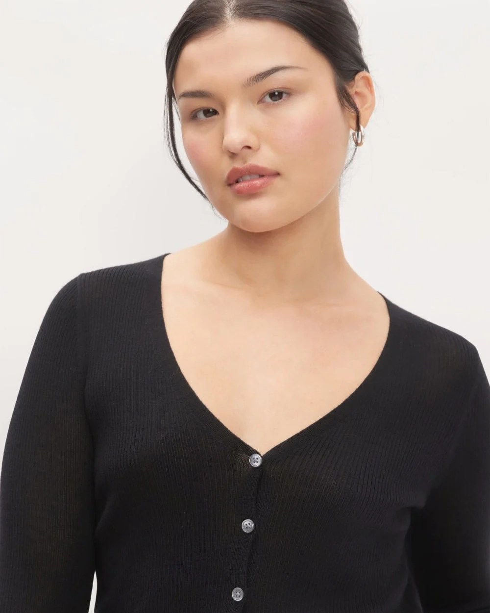 The Cardigan in Ultrasoft Merino | Black (4)