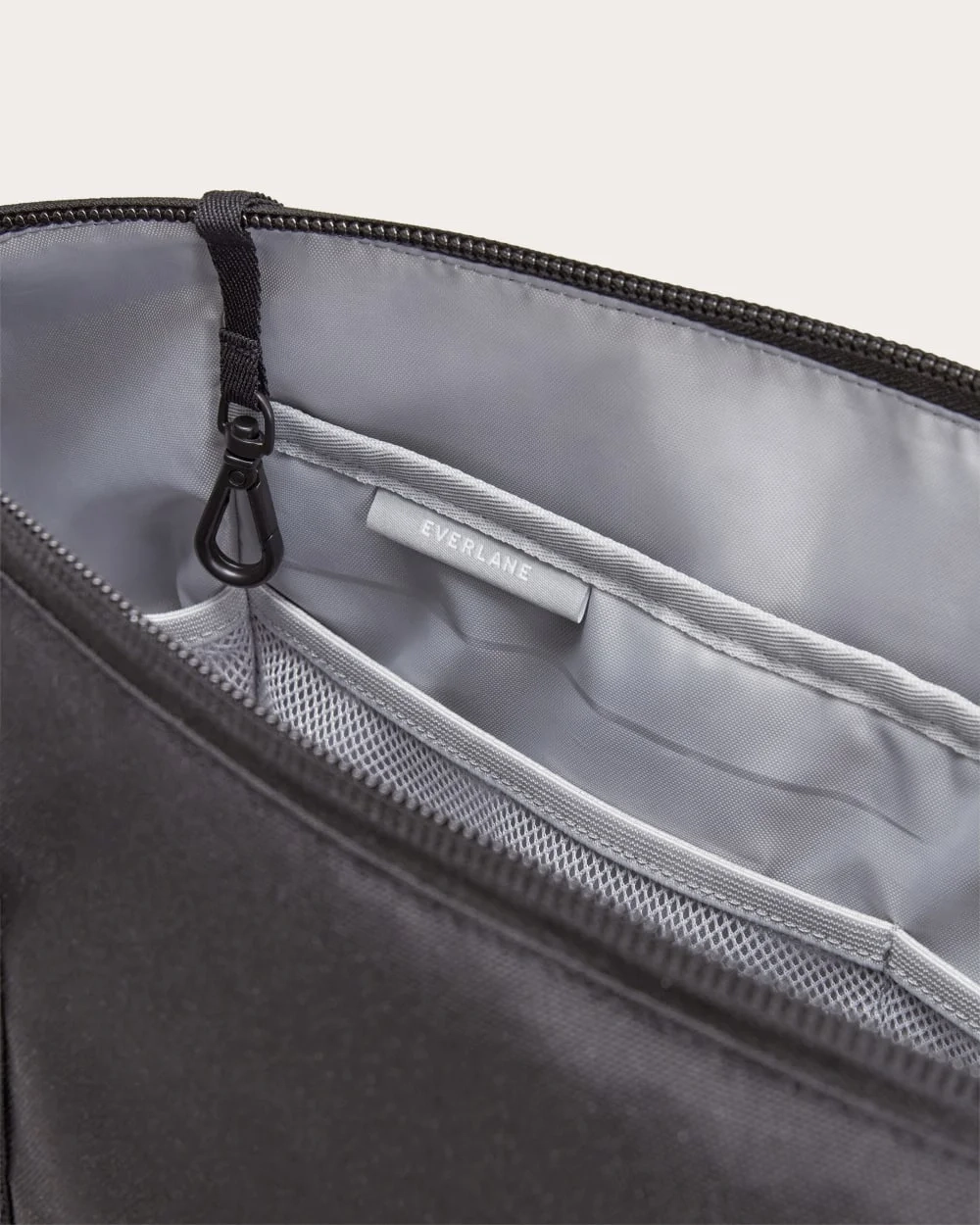 The ReNew Transit 3-Way Tote | Black (5)